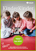 Titelblatt der Druckausgabe des Magazins, drei Mädchen beschäftigen sich mit einem Tablet-Computer